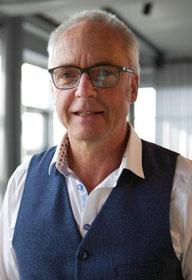 Dr. Andreas Schrenk